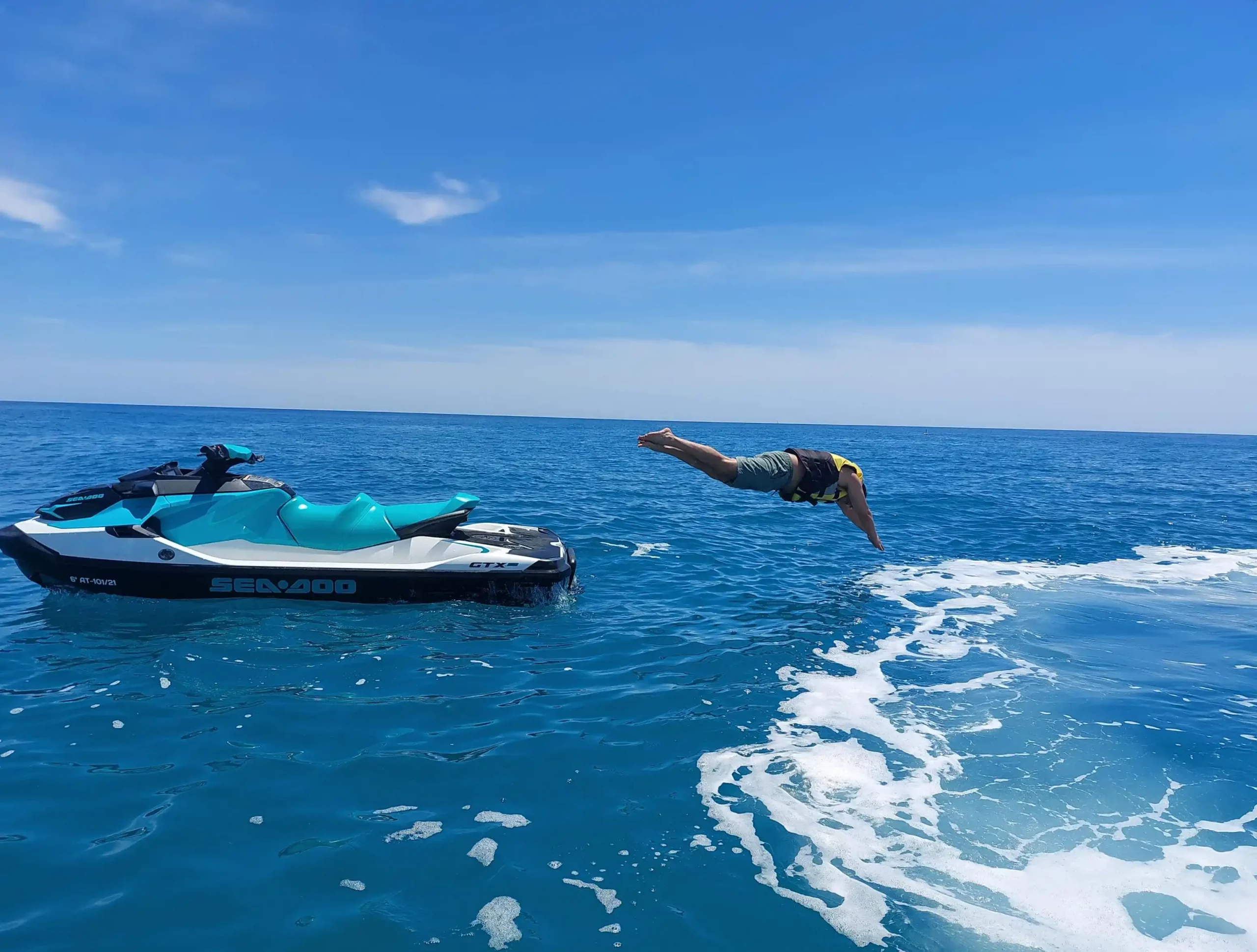 Reserva moto de agua Torrevieja con ruta guiada desde Marina Salinas