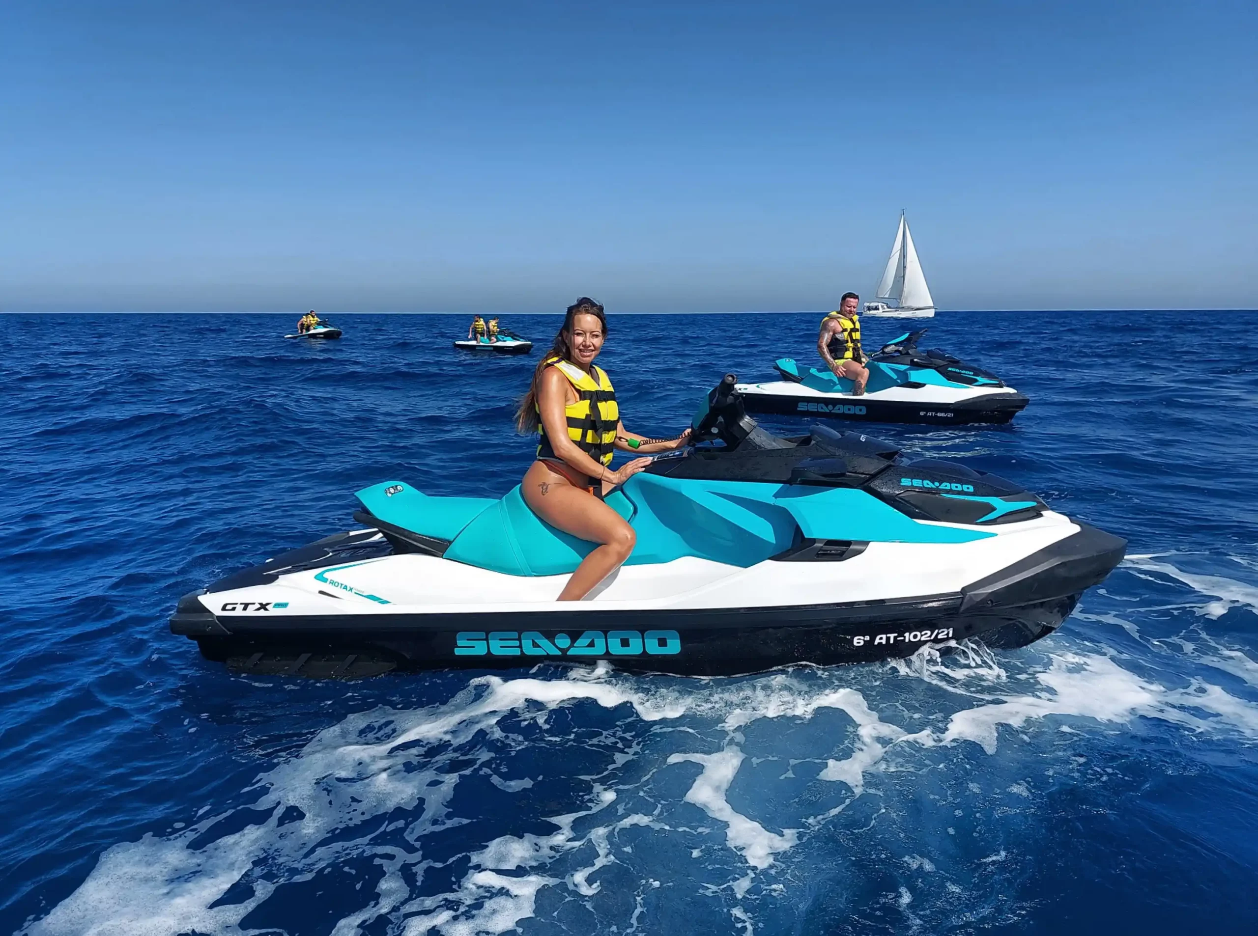Alquiler moto de agua Torrevieja con monitor profesional y seguro incluido