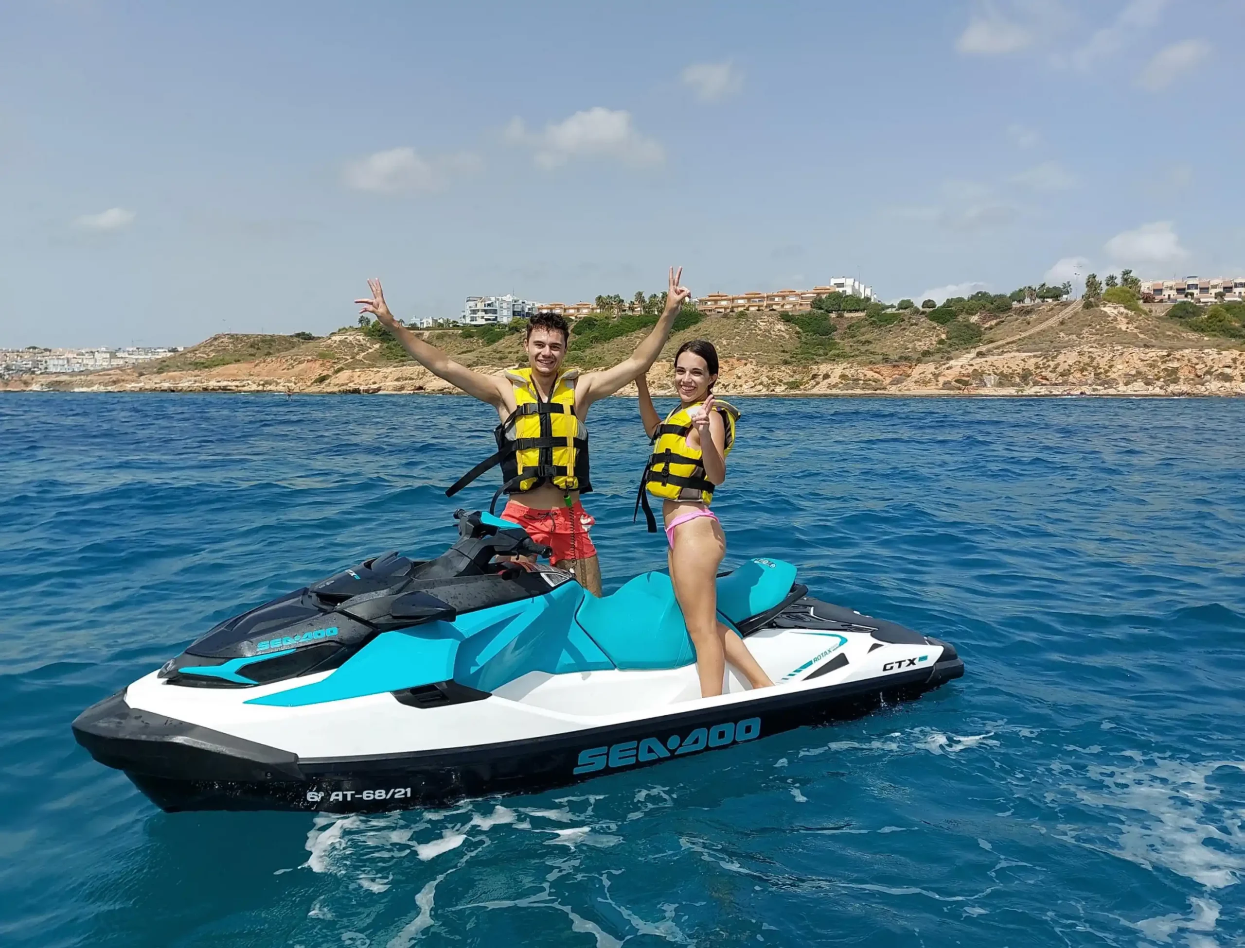 Jetski Rental Torrevieja recorriendo la costa de Alicante y Orihuela Costa